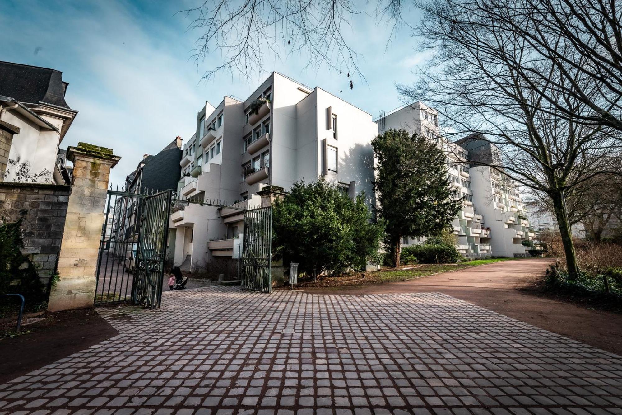 Aux Jardins De L'Hotel De Ville - Appartement Hypercentre Avec Parking Prive Rouen Bagian luar foto